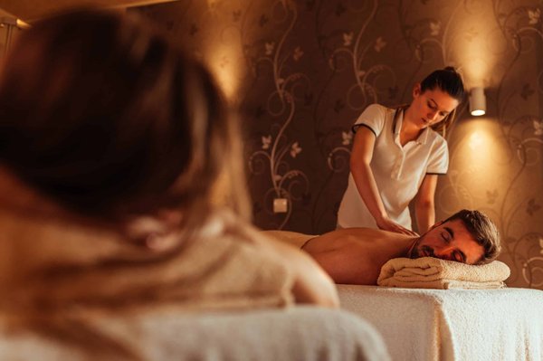 Comment choisir et utiliser une huile essentielle pour un massage relaxant?
