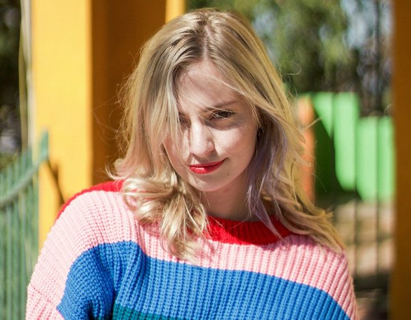 Quels types de pulls privilégier pour rester chic lors d'une journée fraîche d'été?